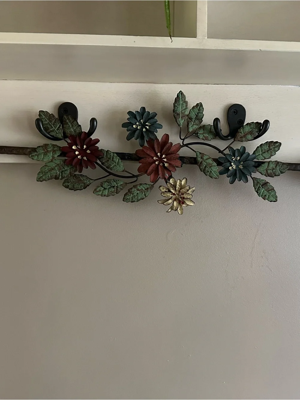 Floral Metal Wall Hook - Multicolor Decor